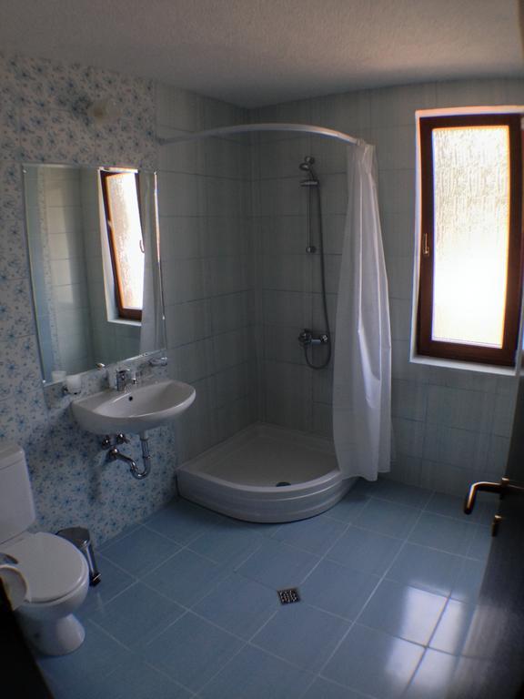 Mala Planina Guest House Iskrets Camera foto