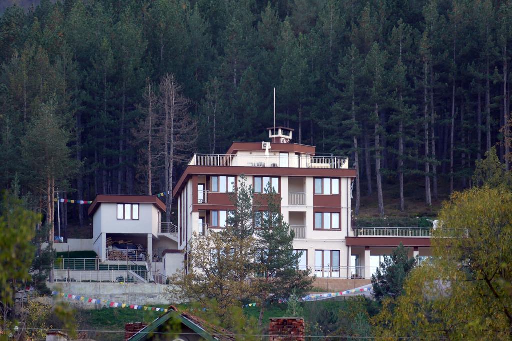 Mala Planina Guest House Iskrets Esterno foto