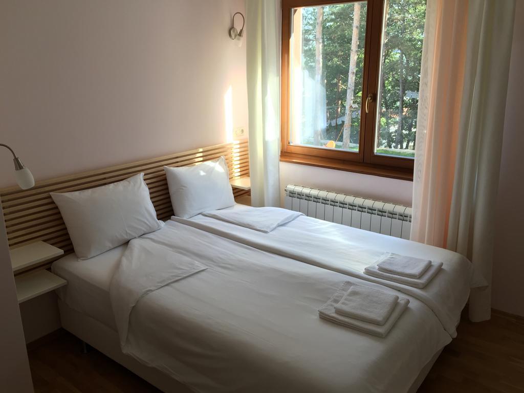 Mala Planina Guest House Iskrets Esterno foto